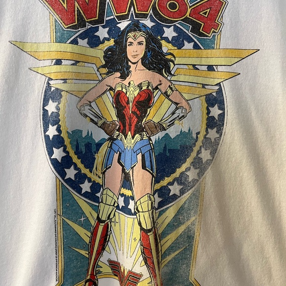 Wonder Woman 1984 Vintage-inspired Indie Sleeze Graphic T-Shirt - Picture 2 of 5